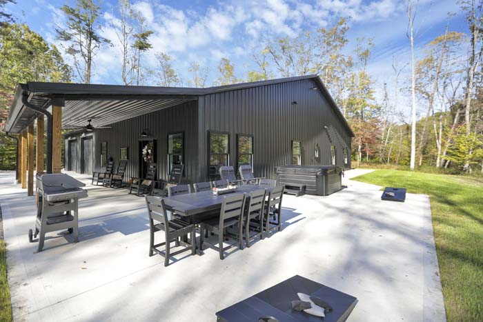 Pine Grove Barndominium exterior in Sugar Grove Ohio